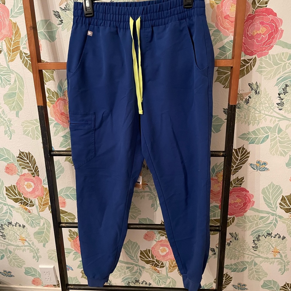 Figs Galaxy Blue Joggers Size Small
